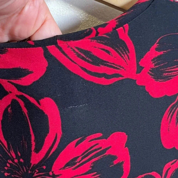 Norma Kamali Faux Wrap Dress Size Large Black Red Floral Jersey Stretch Work - Picture 7 of 12